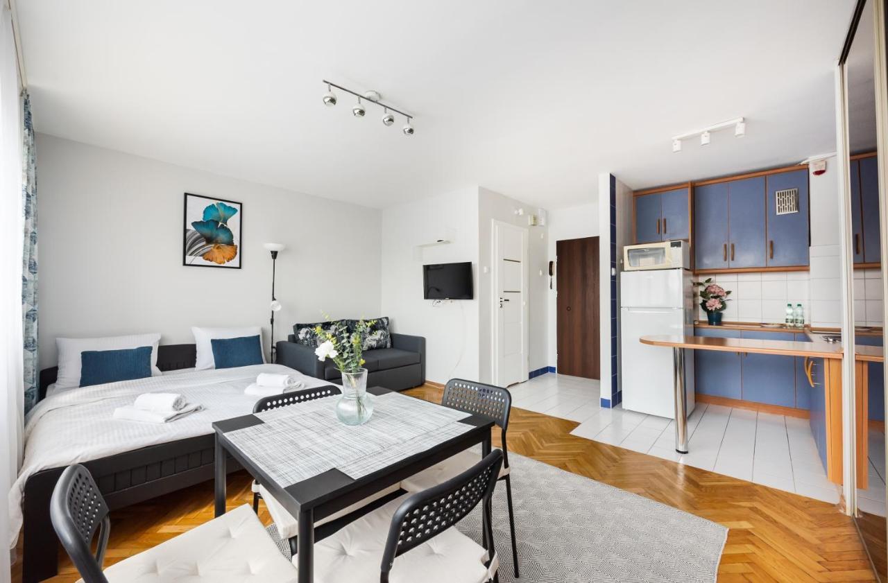 Uniwersytet Medyczny Park Studio Varsovie Extérieur photo